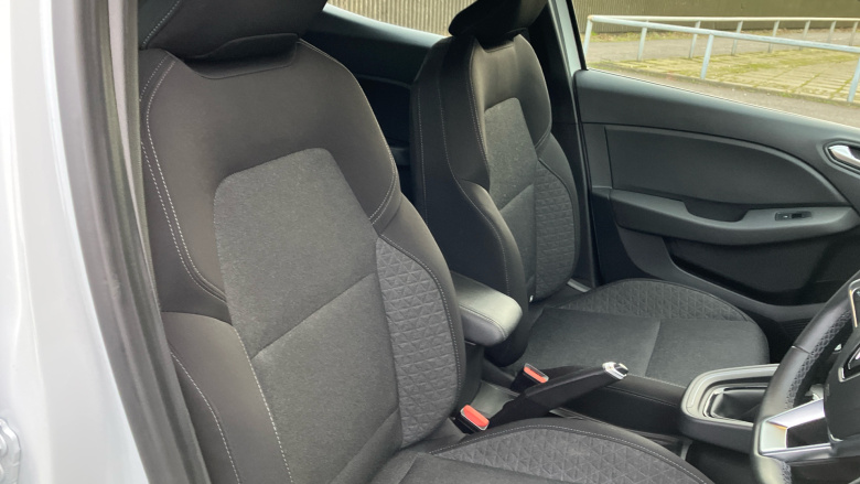 Renault Clio 1.0 TCe 90 Iconic Edition 5dr Petrol Hatchback